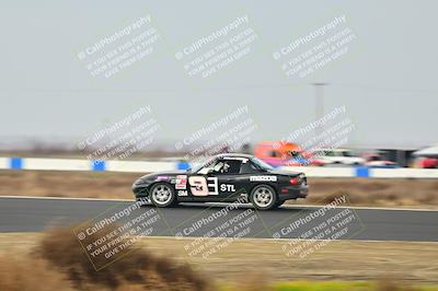 media/Jan-26-2025-CalClub SCCA (Sun) [[cfcea7df88]]/Group 1/Race/